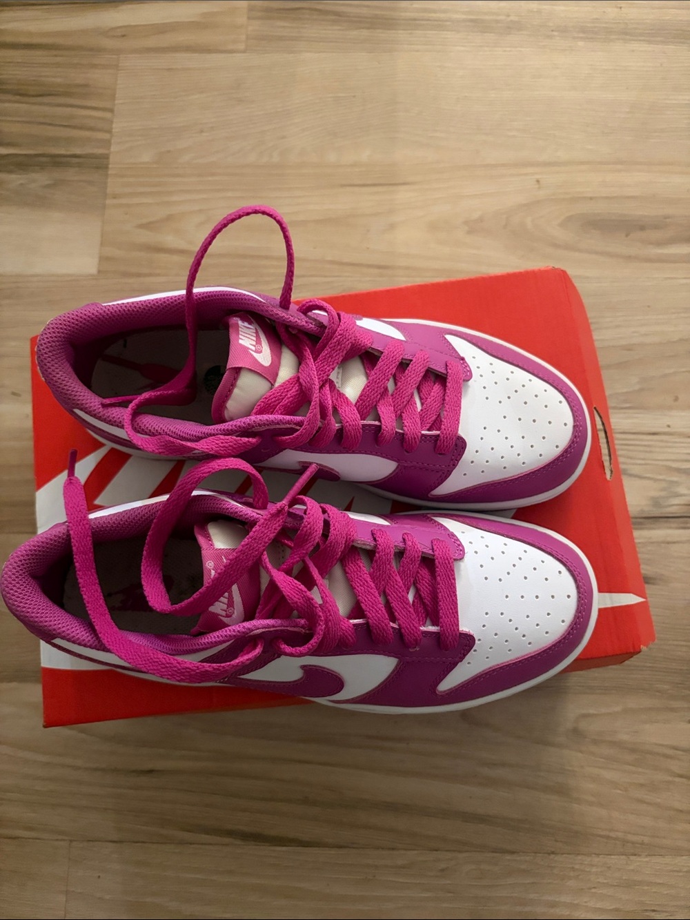 Nike Women’s Dunk Low Sneakers - White/Purple-Pink 6Y - Picture 4 of 5